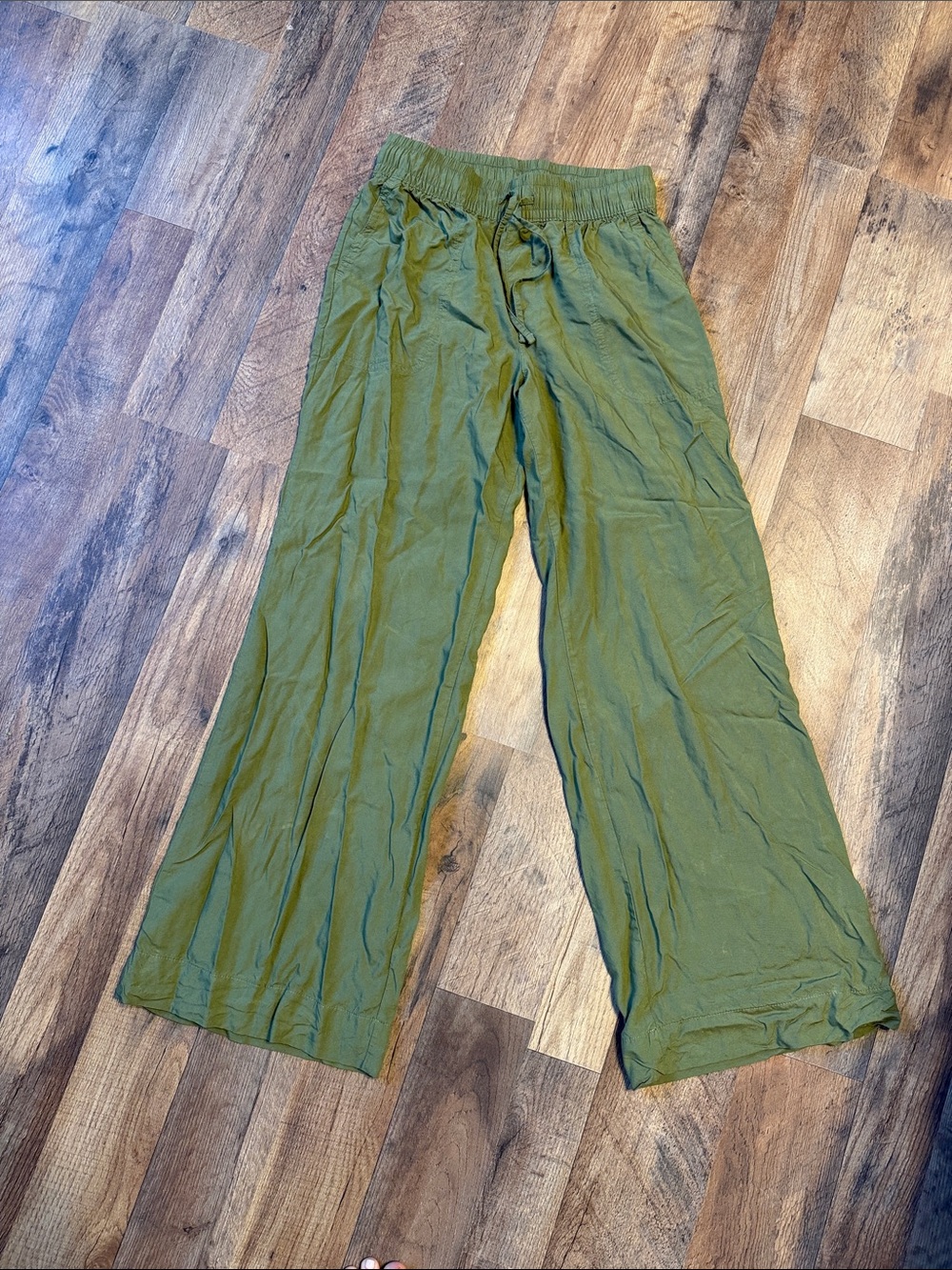 PINK Victoria's Secret Olive Green Elastic Waist Pants
